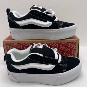 Vans WMNS Knu Stacked 
Black/True White Black and White Platform Sneakers